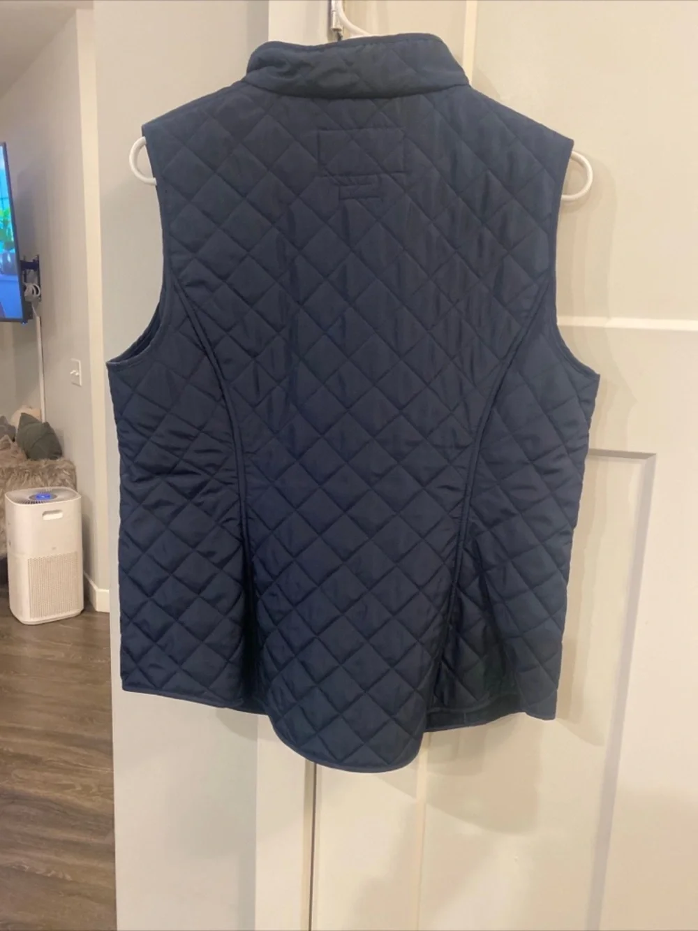 Van Heusen Black Quilted Vest - Picture 3 of 7